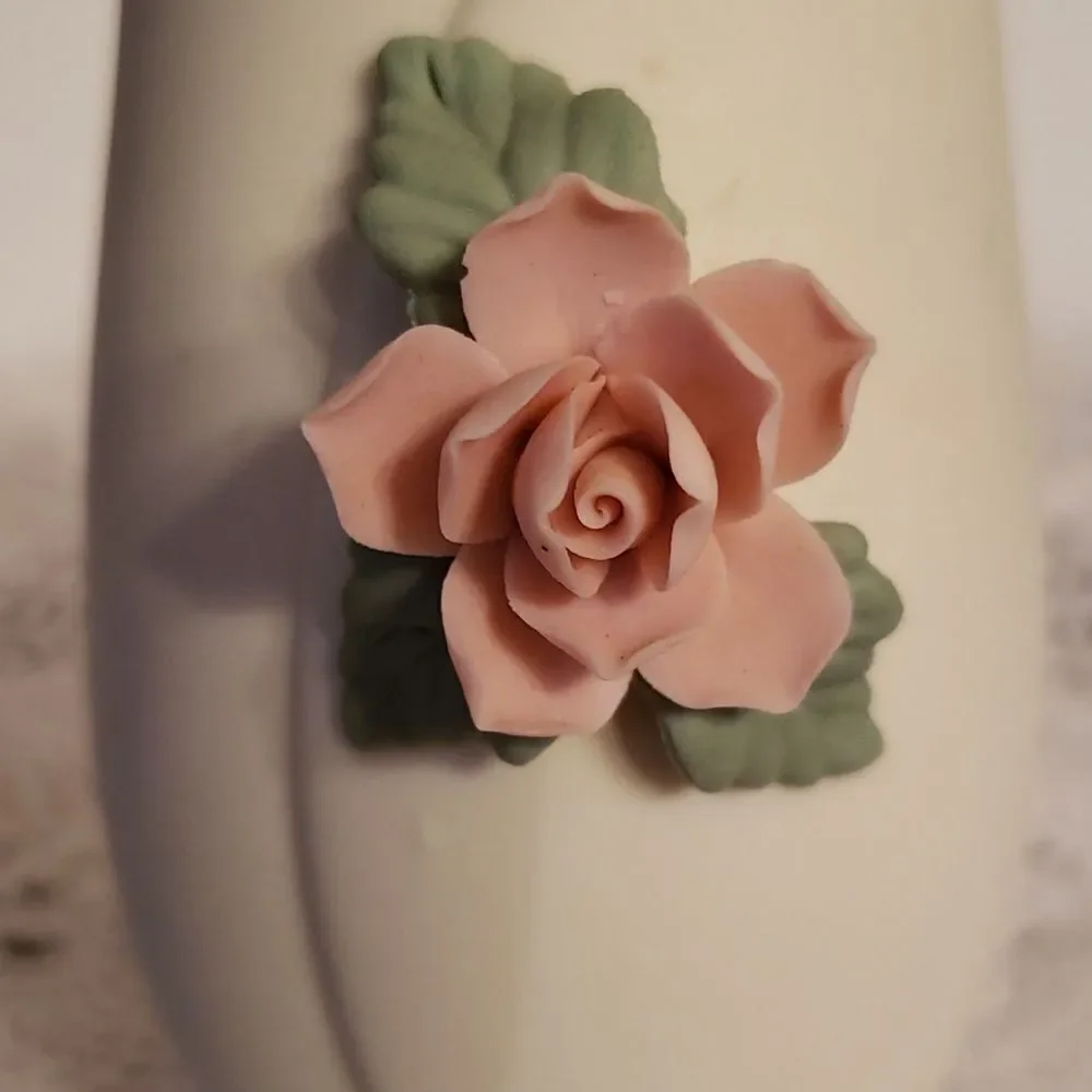 Lovely Vintage Jamestown China Tea Rose Ceramic Vase